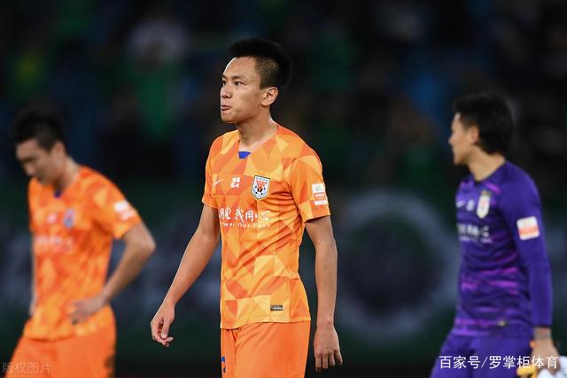 德天空：阿莫林加盟曼联预计将于本周完成并官宣